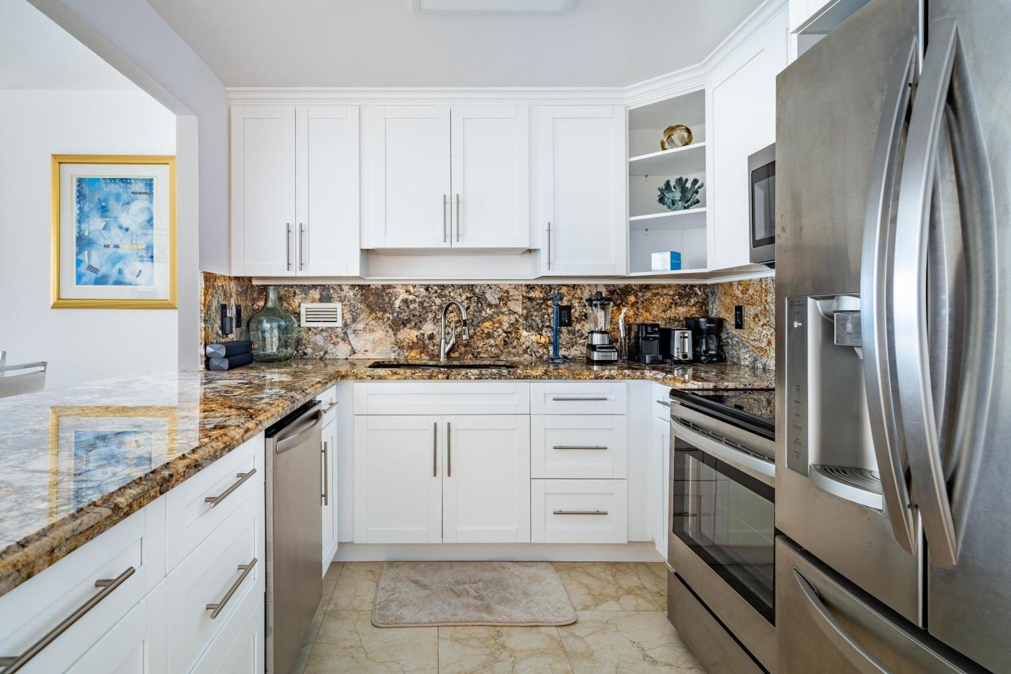 1 Bedroom Private At Roney Palace -804 *